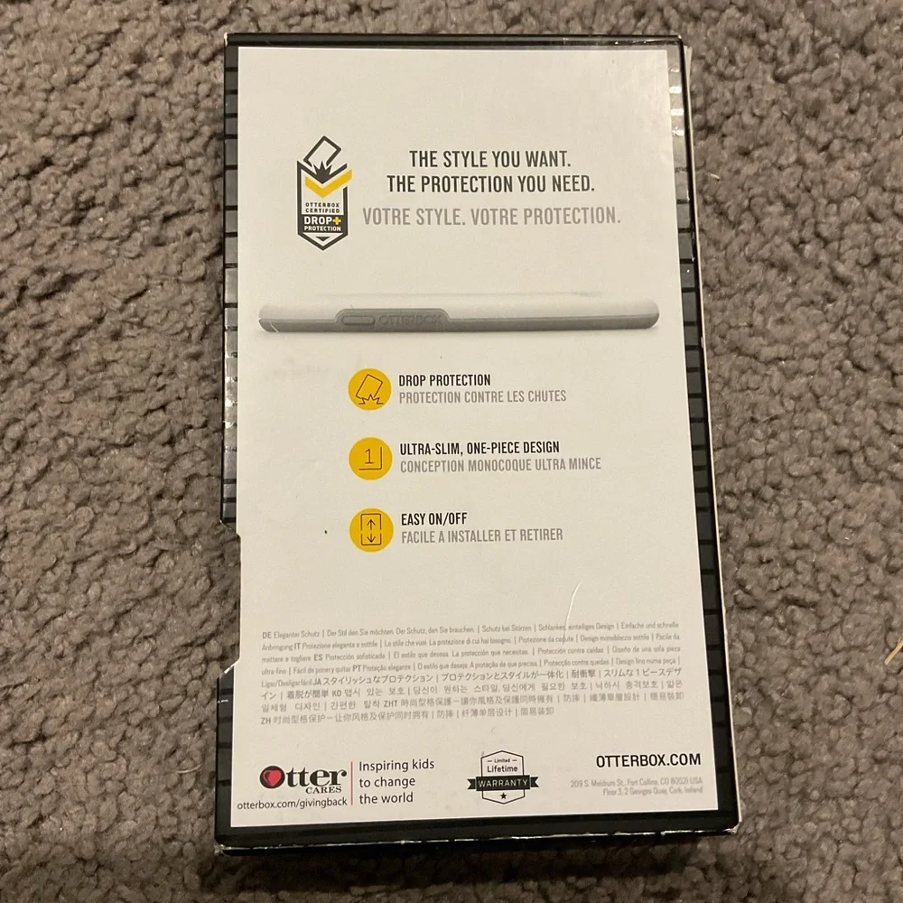 NWT OtterBox Symmetry iPhone XR Phone Case - Beige Floral Crystal Gift